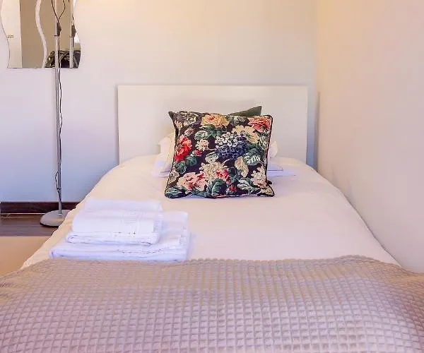 Abeiro לינה וארוחת בוקר אבאירו