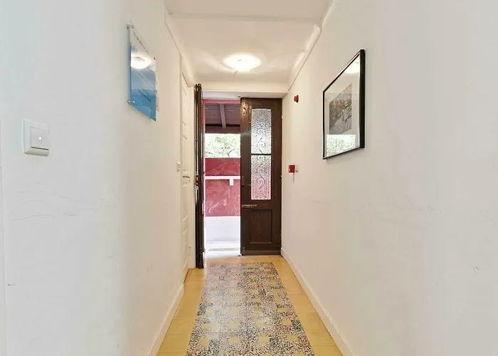 לינה וארוחת בוקר Abeiro אבאירו